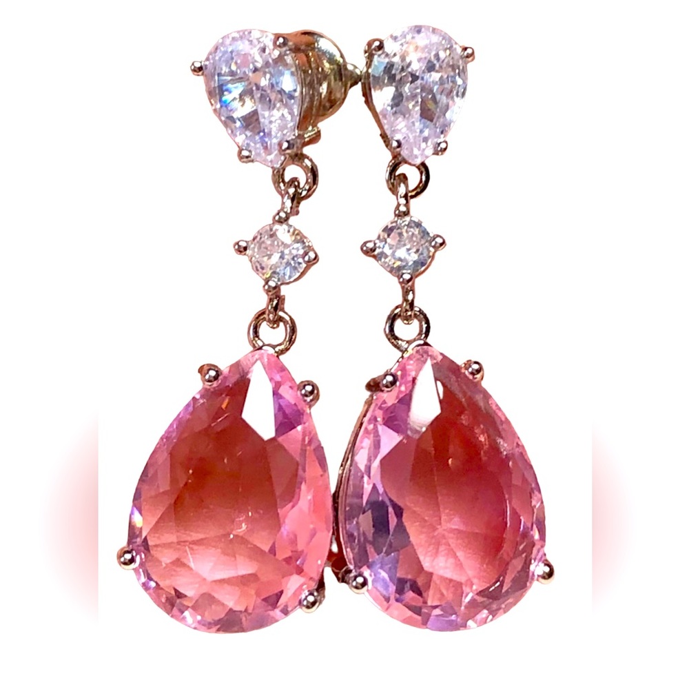 🦋 pretty drop earring gorgeous CZ ZIRCON women wedding anniversary Pear